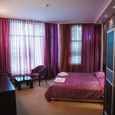 Hotel Ezeroto Sztara Zagora Kültér fotó