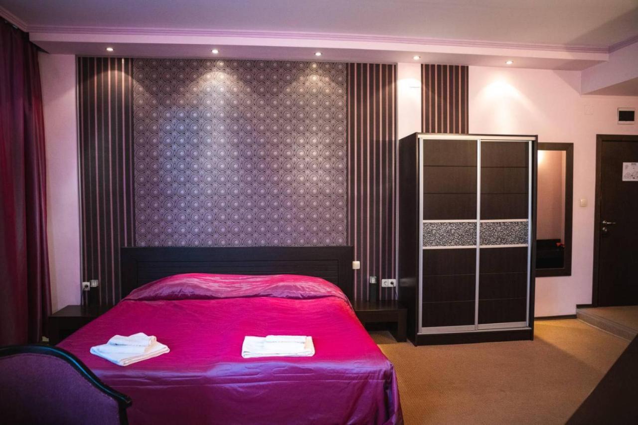 Hotel Ezeroto Sztara Zagora Kültér fotó