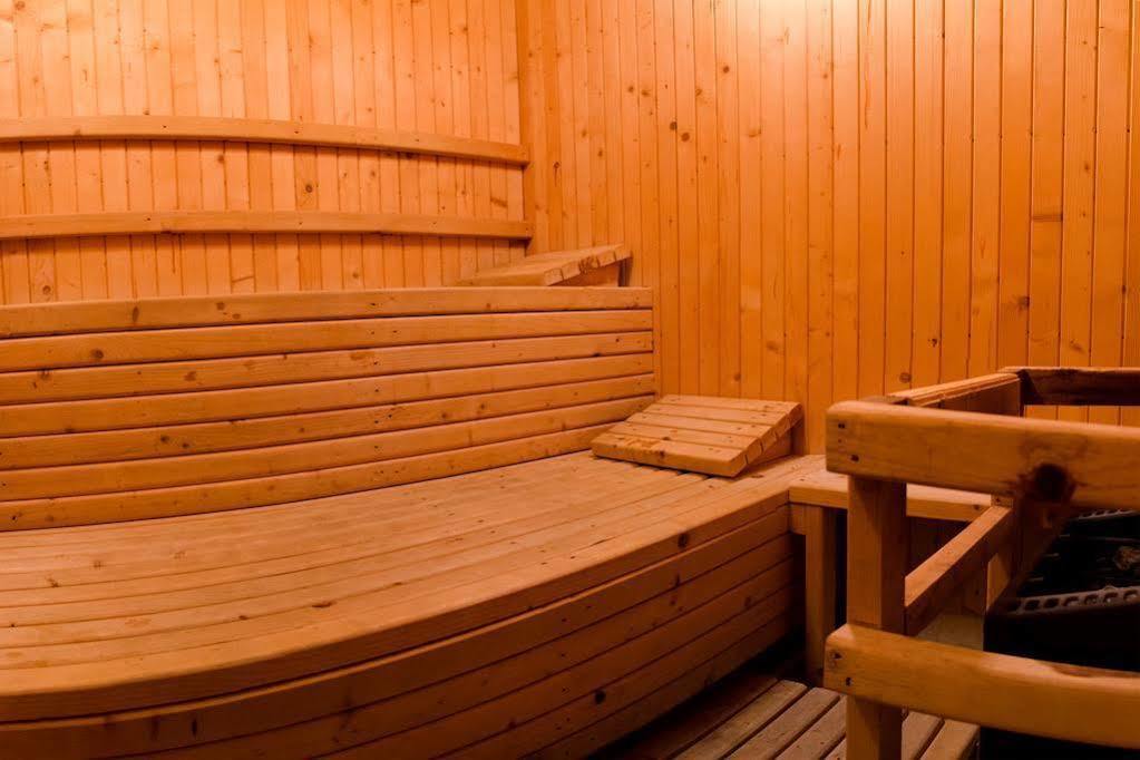 Hotel Ezeroto Sztara Zagora Kültér fotó