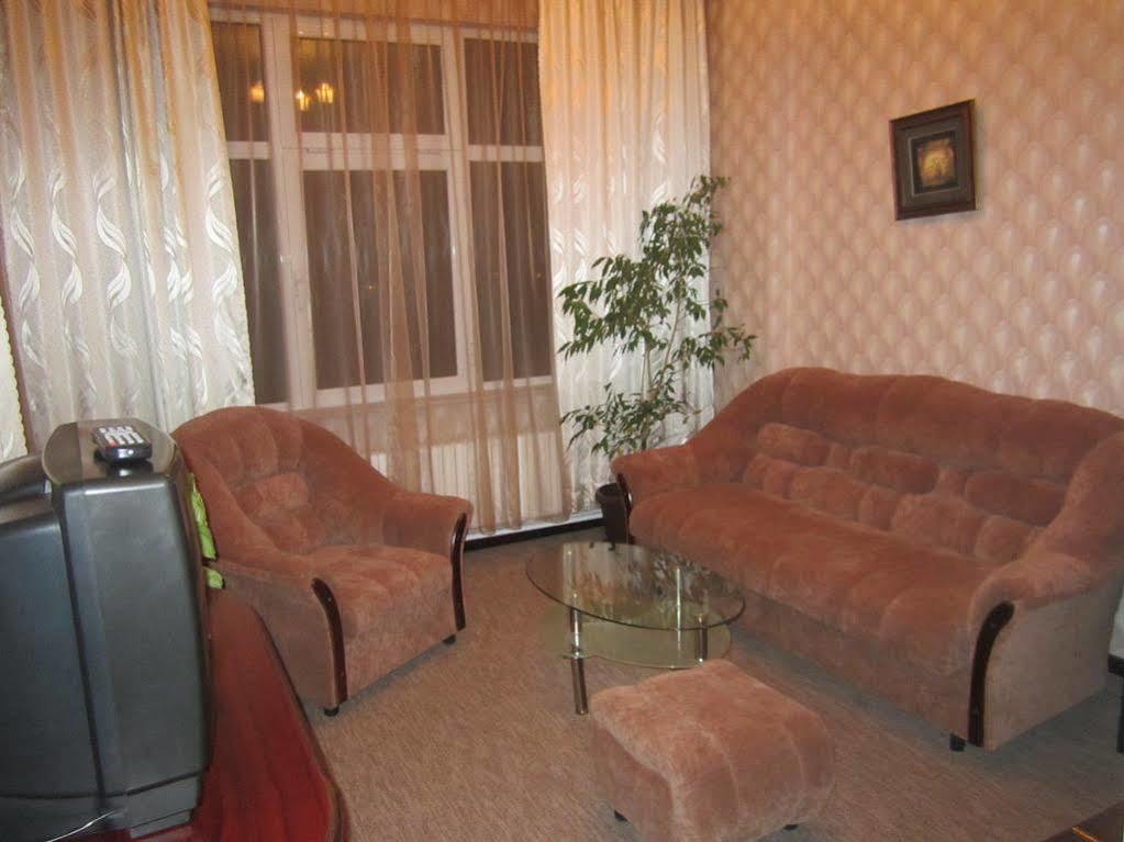 Hotel Ezeroto Sztara Zagora Kültér fotó