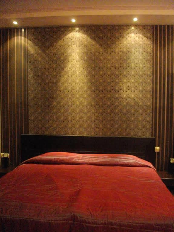 Hotel Ezeroto Sztara Zagora Kültér fotó