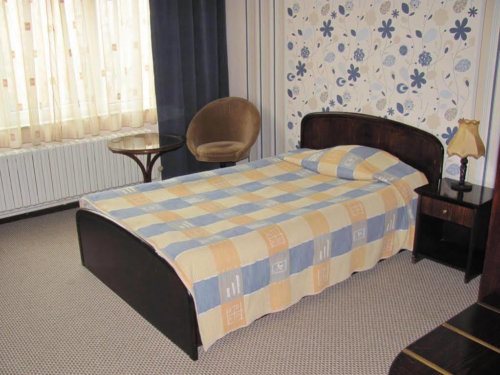 Hotel Ezeroto Sztara Zagora Kültér fotó